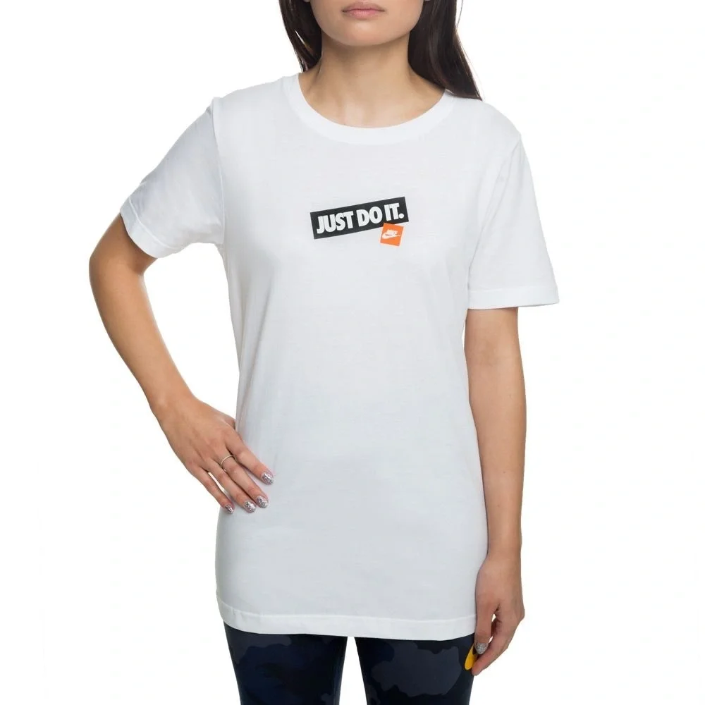 NWT Nike: Medium White Just Do It Logo Short Sleeve Round Neck Workout Tee